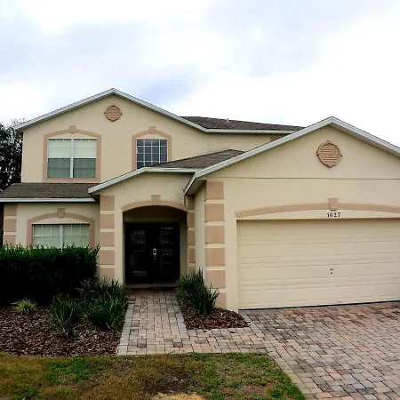 5 Bed Pool Home On Gated Community 1027